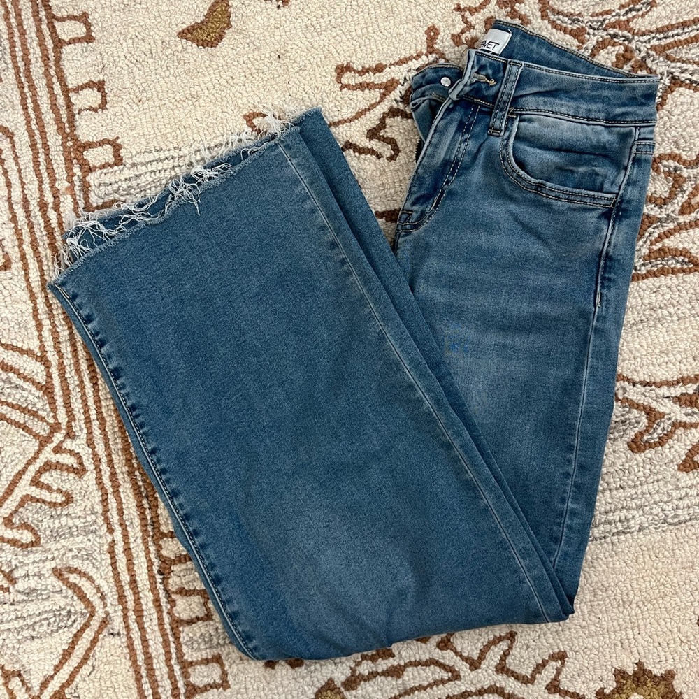 Vervet Women's Wide Leg Jeans in Classic Blue, Midrise, Raw Hem - Picture 3 of 8